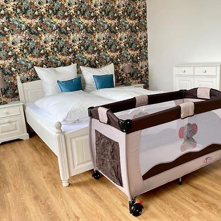 2-Zimmer Zentral In Ferdinandshof, Wlan Modern Buitenkant foto