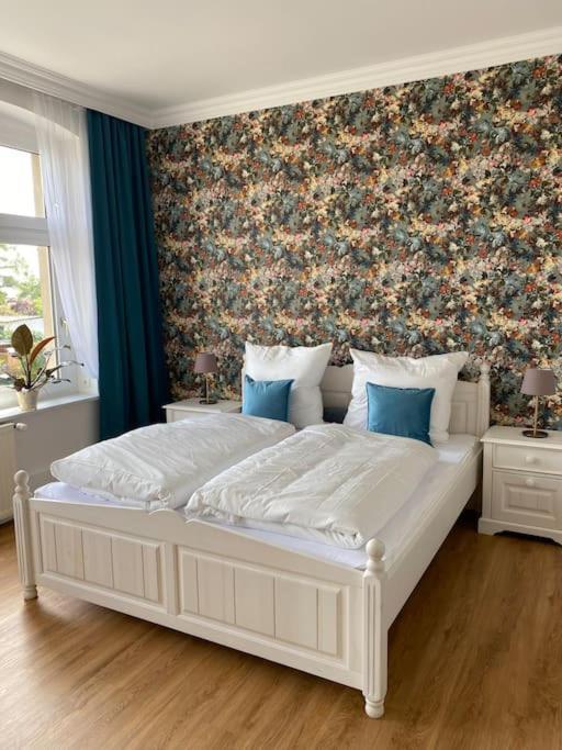 2-Zimmer Zentral In Ferdinandshof, Wlan Modern Buitenkant foto